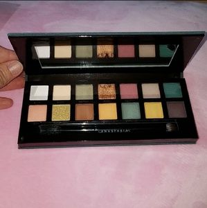 Anastasia Beverly Hills Subculture